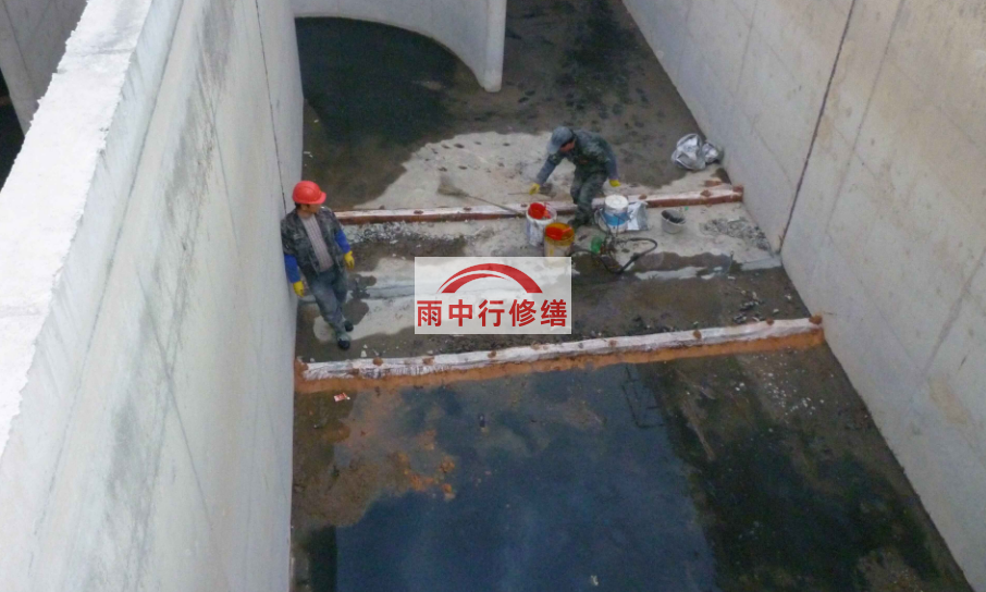 通辽水池漏水修补